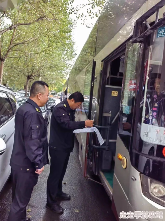 公交车做最新消息公交车司机因疲劳驾驶被罚款并接受安全培训